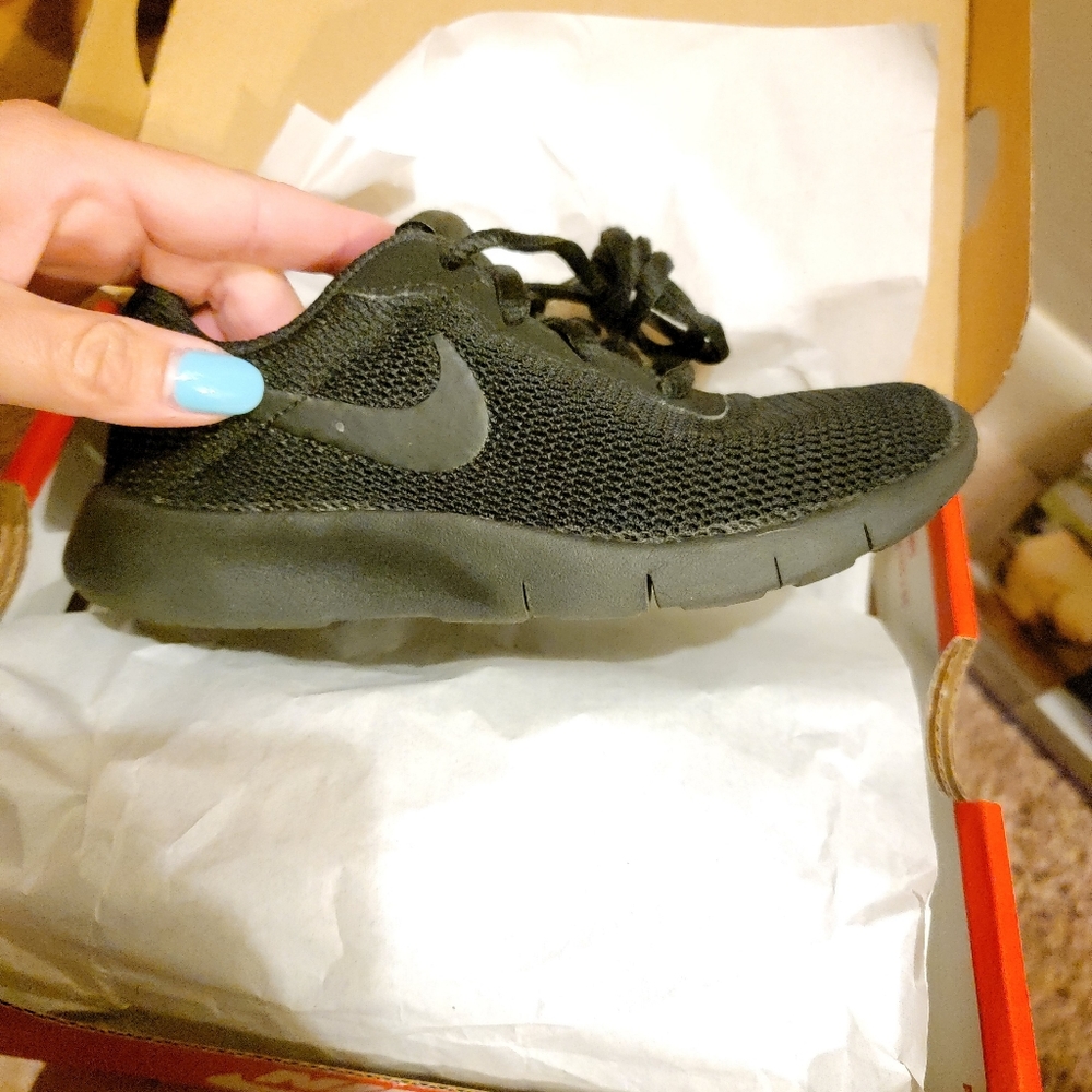 Nike Tanjun